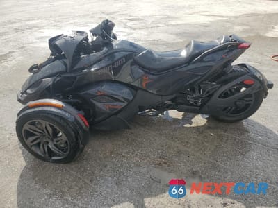 Trzecie zdjęcie samochodu z tyłu: 2016 CAN-AM SPYDER ROADSTER RS-S VIN:2BXNABC2XGV000090 - miniatura