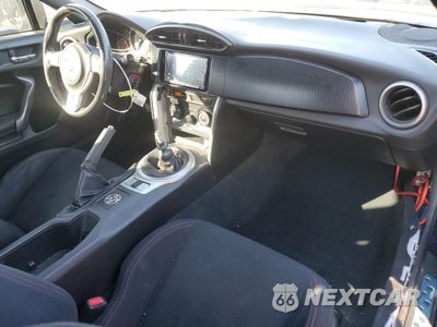 Zdjęcie 8 z 14 samochodu: 2013 TOYOTA SCION FR-S VIN:JF1ZNAA16D1724965 - miniatura