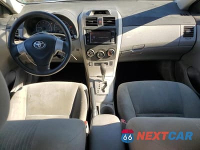 Zdjęcie 8 z 11 samochodu: 2013 TOYOTA COROLLA VIN:2T1BU4EE2DC952275 - miniatura