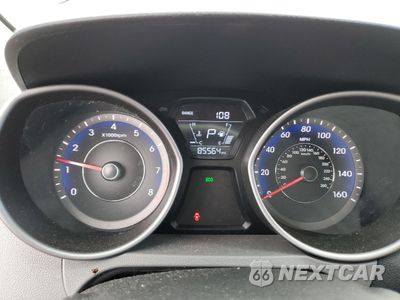 Zdjęcie 9 z 12 samochodu: 2014 HYUNDAI ELANTRA SE VIN:KMHDH4AE3EU090588 - miniatura