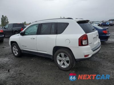 Drugie zdjęcie samochodu z przodu: 2016 JEEP COMPASS SPORT VIN:1C4NJDBB9GD662302 - miniatura