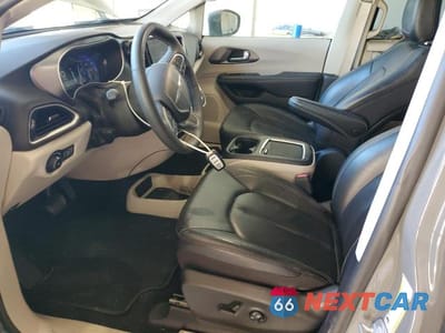 Zdjęcie 7 z 13 samochodu: 2022 CHRYSLER PACIFICA TOURING L VIN:2C4RC1BG2NR165625 - miniatura