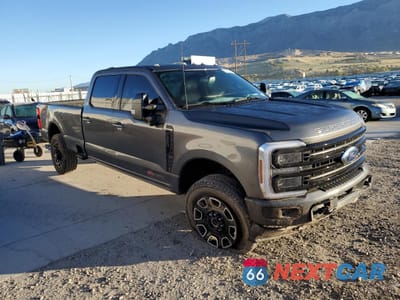 Czwarte zdjęcie samochodu z boku: 2025 FORD F350 SUPER DUTY VIN:1FT8W3BM1SEC36679 - miniatura