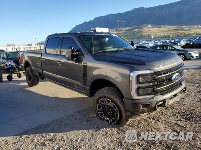 Czwarte zdjęcie samochodu z boku: 2025 FORD F350 SUPER DUTY VIN:1FT8W3BM1SEC36679 - miniatura