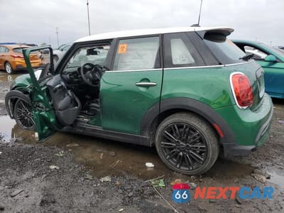 Drugie zdjęcie samochodu z przodu: 2023 MINI COOPER S VIN:WMW53DK08P2T10216 - miniatura