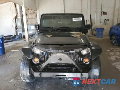 Piąte zdjęcie samochodu w środku: 2013 JEEP WRANGLER UNLIMITED SPORT VIN:1C4BJWDG9DL623380 - miniatura