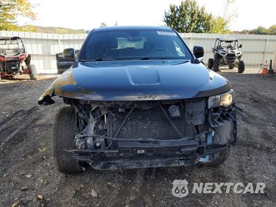 Piąte zdjęcie samochodu w środku: 2018 JEEP GRAND CHEROKEE LAREDO VIN:1C4RJFAG9JC118907 - miniatura