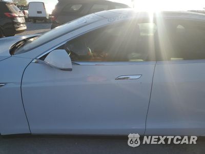 Zdjęcie 7 z 12 samochodu: 2013 TESLA MODEL S VIN:5YJSA1CG4DFP14791 - miniatura