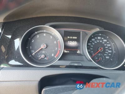Zdjęcie 9 z 15 samochodu: 2018 VOLKSWAGEN GTI S VIN:3VW547AUXJM270823 - miniatura