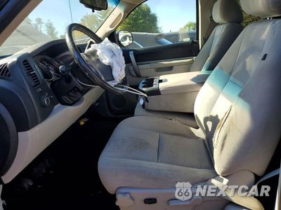 Zdjęcie 7 z 12 samochodu: 2011 CHEVROLET SILVERADO K1500 LT VIN:1GCRKSE38BZ263979 - miniatura