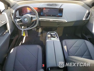 Zdjęcie 8 z 13 samochodu: 2023 BMW IX XDRIVE50 VIN:WB523CF05PCM33942 - miniatura