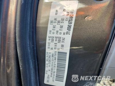 Zdjęcie 13 z 13 samochodu: 2010 VOLKSWAGEN ROUTAN S VIN:2V4RW4D13AR354138 - miniatura