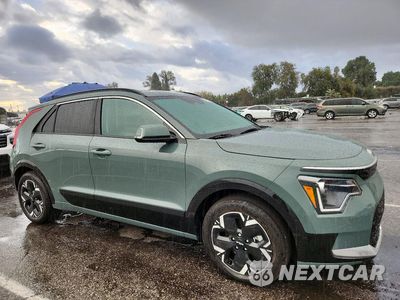 Czwarte zdjęcie samochodu z boku: 2025 KIA NIRO WIND VIN:KNDCR3L10S5144288 - miniatura