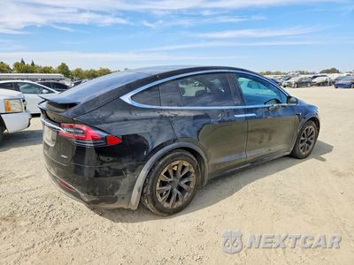 Trzecie zdjęcie samochodu z tyłu: 2018 TESLA MODEL X VIN:5YJXCAE26JF124489 - miniatura