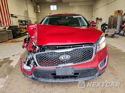 Piąte zdjęcie samochodu w środku: 2018 KIA SORENTO LX VIN:5XYPG4A35JG387117 - miniatura