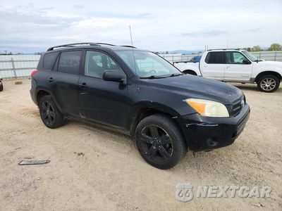 Czwarte zdjęcie samochodu z boku: 2006 TOYOTA RAV4 BASE VIN:JTMBD33V865024953 - miniatura