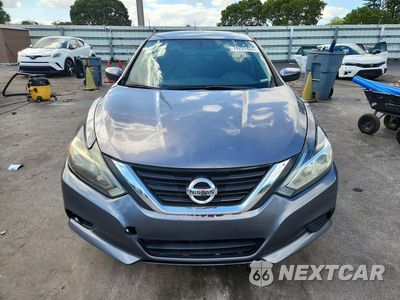 Piąte zdjęcie samochodu w środku: 2016 NISSAN ALTIMA 2.5 SR VIN:1N4AL3AP3GN391916 - miniatura