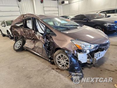 Czwarte zdjęcie samochodu z boku: 2016 TOYOTA PRIUS V TWO VIN:JTDZN3EU6GJ053814 - miniatura