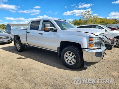 Czwarte zdjęcie samochodu z boku: 2015 CHEVROLET SILVERADO 2500 VIN:1GC1KUEG0FF635088 - miniatura