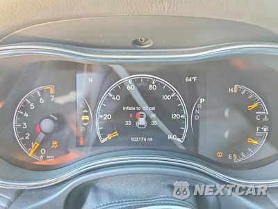 Zdjęcie 9 z 12 samochodu: 2018 JEEP GRAND CHEROKEE LIMITED VIN:1C4RJEBG1JC209047 - miniatura
