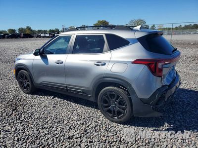 Drugie zdjęcie samochodu z przodu: 2024 KIA SELTOS X LINE VIN:KNDEUCA75R7497901 - miniatura