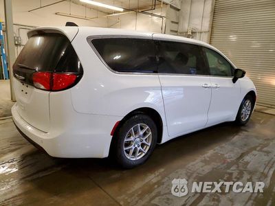 Trzecie zdjęcie samochodu z tyłu: 2025 CHRYSLER VOYAGER LX VIN:2C4RC1CG7SR523599 - miniatura