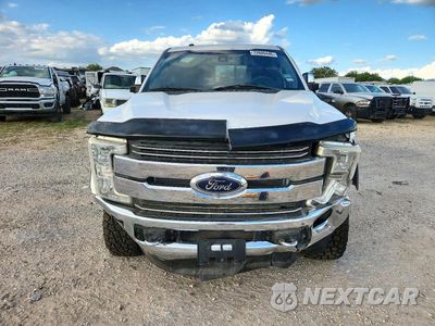 Piąte zdjęcie samochodu w środku: 2017 FORD F250 SUPER DUTY VIN:1FT7W2BTXHEE55694 - miniatura