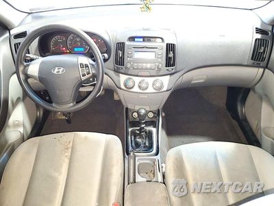 Zdjęcie 8 z 12 samochodu: 2010 HYUNDAI ELANTRA VIN:KMHDU4AD4AU951306 - miniatura