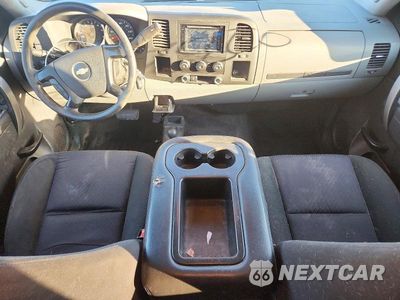 Zdjęcie 8 z 12 samochodu: 2010 CHEVROLET SILVERADO K1500 LS VIN:1GCSKREA2AZ145725 - miniatura