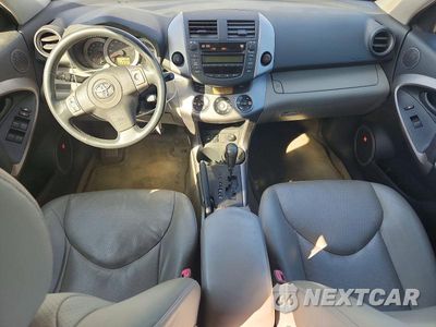 Zdjęcie 8 z 12 samochodu: 2007 TOYOTA RAV4 LIMITED VIN:JTMBK31V275038034 - miniatura