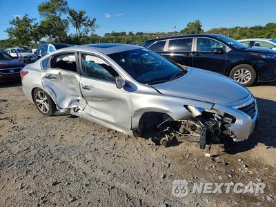 Czwarte zdjęcie samochodu z boku: 2014 NISSAN ALTIMA 2.5 SV VIN:1N4AL3AP3EC182488 - miniatura