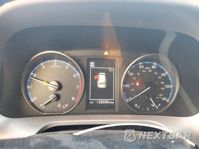 Zdjęcie 9 z 13 samochodu: 2017 TOYOTA RAV4 LE VIN:JTMBFREV3HJ157964 - miniatura