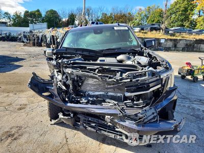 Piąte zdjęcie samochodu w środku: 2026 GMC SIERRA K1500 AT4 VIN:3GTUUEE81TG129947 - miniatura