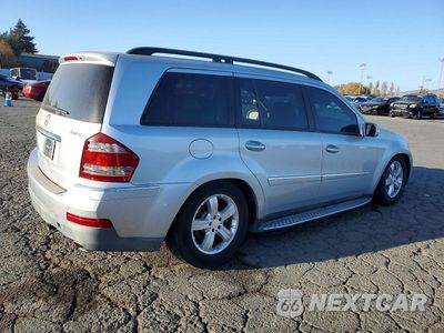 Trzecie zdjęcie samochodu z tyłu: 2008 MERCEDES-BENZ GL 450 4MATIC VIN:4JGBF71E08A370408 - miniatura
