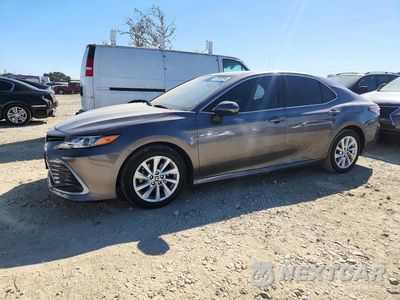 2023 TOYOTA CAMRY LE 4T1C11AK7PU825743 - główne zdjęcie licytacji z USA - miniatura