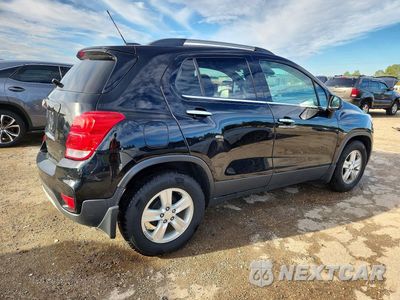 Trzecie zdjęcie samochodu z tyłu: 2019 CHEVROLET TRAX 1LT VIN:3GNCJLSB0KL245677 - miniatura