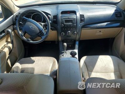 Zdjęcie 8 z 13 samochodu: 2012 KIA SORENTO LX VIN:5XYKTDA28CG224381 - miniatura