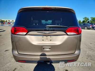 Zdjęcie 6 z 13 samochodu: 2018 CHRYSLER PACIFICA TOURING L VIN:2C4RC1BG4JR287168 - miniatura