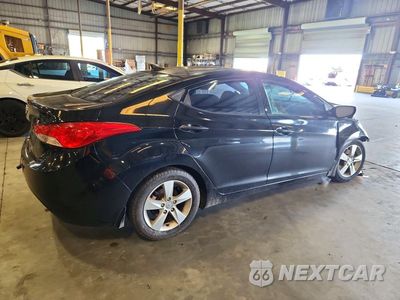 Trzecie zdjęcie samochodu z tyłu: 2013 HYUNDAI ELANTRA GLS VIN:5NPDH4AEXDH343838 - miniatura