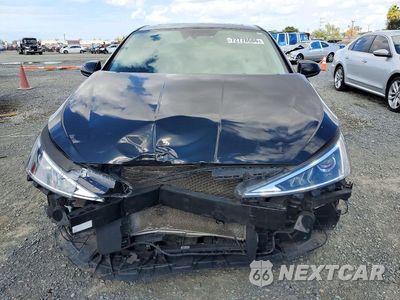 Piąte zdjęcie samochodu w środku: 2020 HYUNDAI ELANTRA VALUE EDITION VIN:5NPD84LFXLH602056 - miniatura