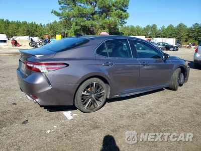 Trzecie zdjęcie samochodu z tyłu: 2019 TOYOTA CAMRY XSE VIN:4T1B61HK6KU737696 - miniatura