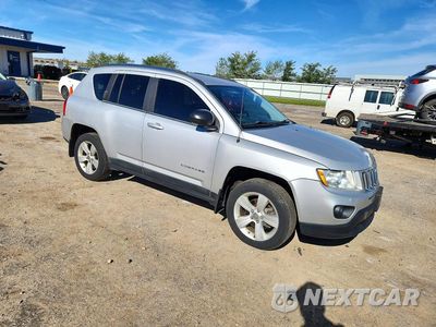 Czwarte zdjęcie samochodu z boku: 2011 JEEP COMPASS SPORT VIN:1J4NF1FB8BD181938 - miniatura
