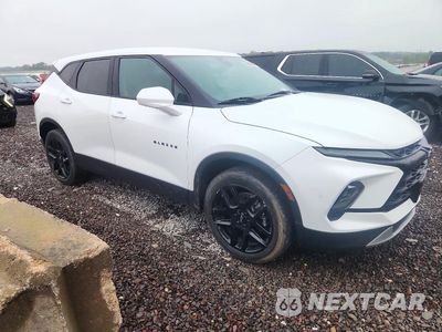 Czwarte zdjęcie samochodu z boku: 2023 CHEVROLET BLAZER 2LT VIN:3GNKBHR41PS110315 - miniatura