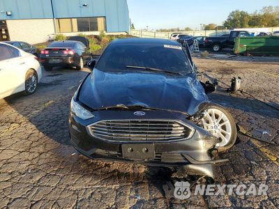 Piąte zdjęcie samochodu w środku: 2019 FORD FUSION SE VIN:3FA6P0LU3KR157860 - miniatura