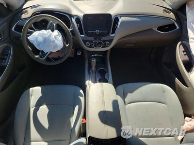 Zdjęcie 8 z 12 samochodu: 2016 CHEVROLET MALIBU LT VIN:1G1ZE5ST4GF238527 - miniatura