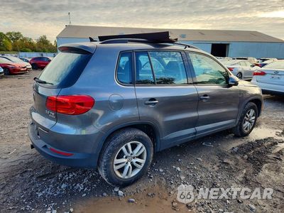 Trzecie zdjęcie samochodu z tyłu: 2015 VOLKSWAGEN TIGUAN S VIN:WVGBV7AX7FW615483 - miniatura