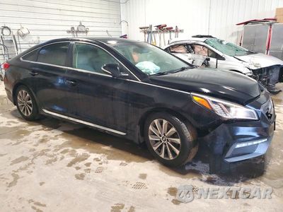 Czwarte zdjęcie samochodu z boku: 2017 HYUNDAI SONATA SPORT VIN:5NPE34AF0HH568142 - miniatura