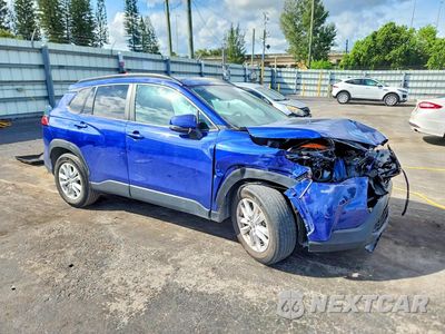 Czwarte zdjęcie samochodu z boku: 2024 TOYOTA COROLLA CROSS LE VIN:7MUCAAAGXRV081567 - miniatura