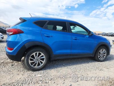 Trzecie zdjęcie samochodu z tyłu: 2016 HYUNDAI TUCSON SE VIN:KM8J33A44GU175719 - miniatura