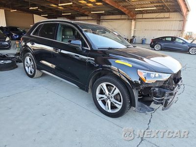 Czwarte zdjęcie samochodu z boku: 2020 AUDI Q3 PREMIUM S LINE VIN:WA1DECF34L1107924 - miniatura